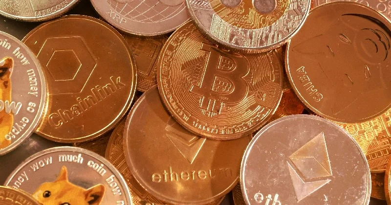 SEC Delays Plan for Crypto Versions of US Stocks – What’s Next?